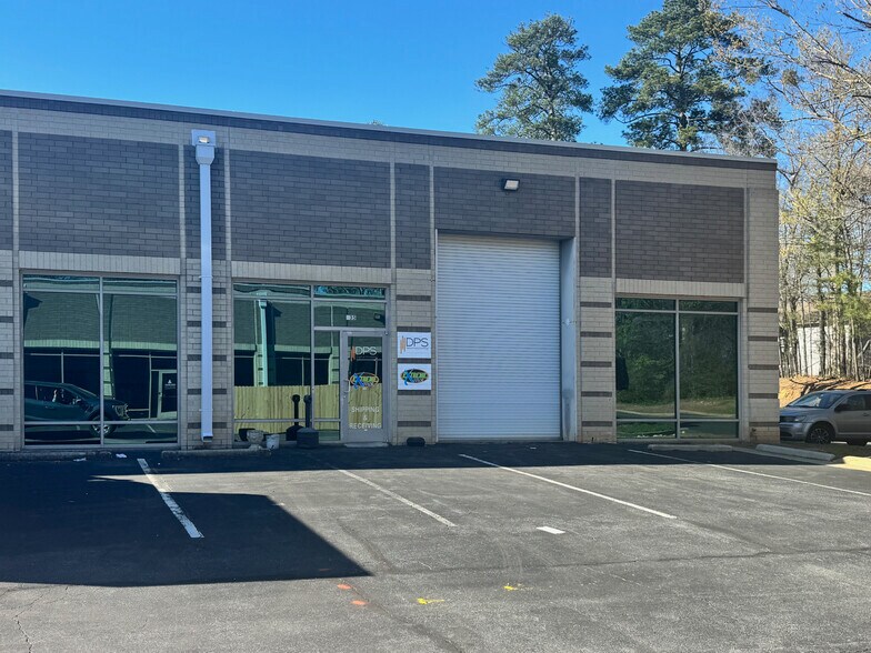 881 Franklin Rd, Marietta, GA à louer - Photo de l’immeuble – Image 2 sur 7