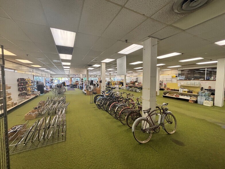 2 Main St, Manchester, CT à vendre - Photo de l’immeuble – Image 2 sur 18