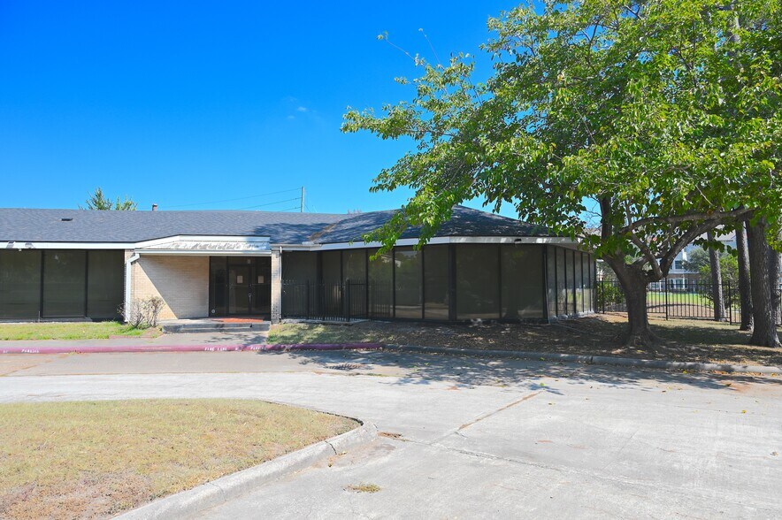 14423 Cornerstone Village Dr, Houston, TX à vendre - Photo de l’immeuble – Image 3 sur 23