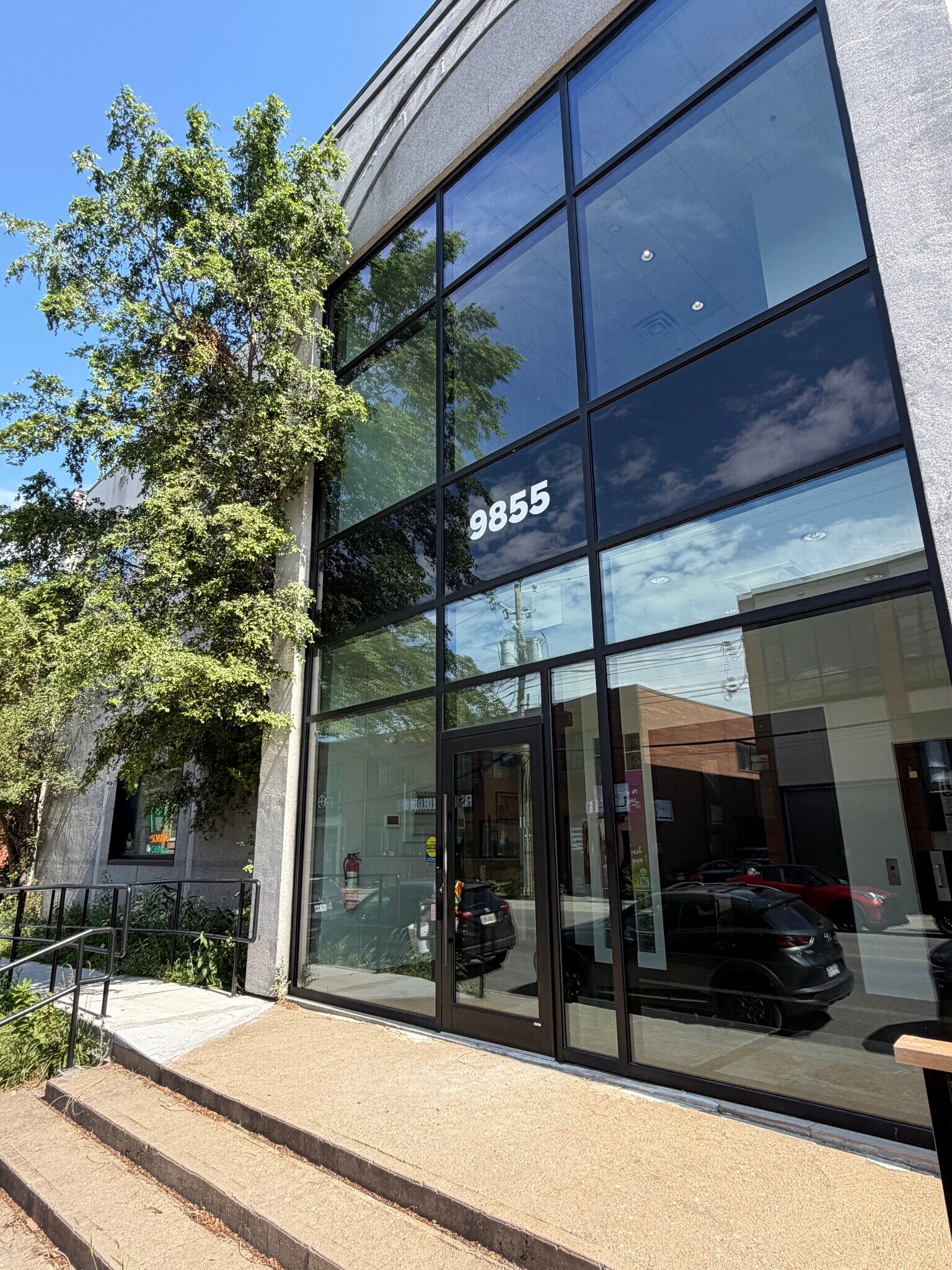 9855 Rue Meilleur, Montréal, QC à louer Photo de l’immeuble– Image 1 sur 5