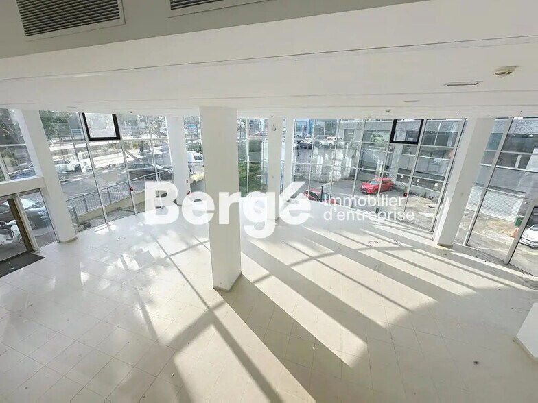 Local commercial dans Le Cannet à vendre - Hall d’entrée – Image 3 sur 8