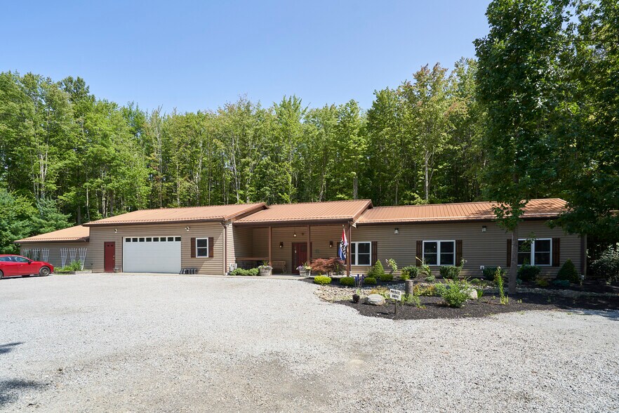 834 Clyde Hill (South Countyline Rd), Geneva, OH à vendre - Photo de l’immeuble – Image 2 sur 43