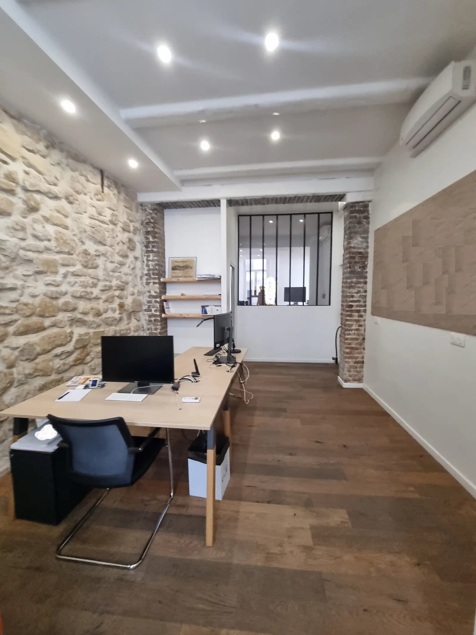 Bureau dans Paris à louer Photo de l’immeuble– Image 1 sur 7