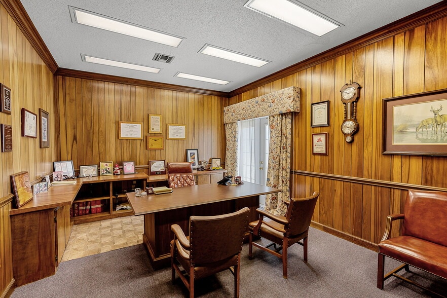 131 W Main St, Tavares, FL à vendre - Photo de l’immeuble – Image 2 sur 8