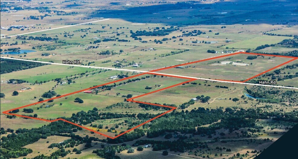 11513 Hahn Rd, Sealy, TX à vendre - Photo de l’immeuble – Image 2 sur 3