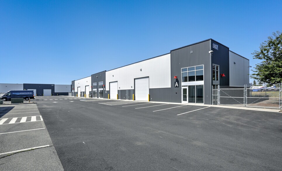 5807 Thorpe, Spokane, WA à louer - Photo de l’immeuble – Image 3 sur 27