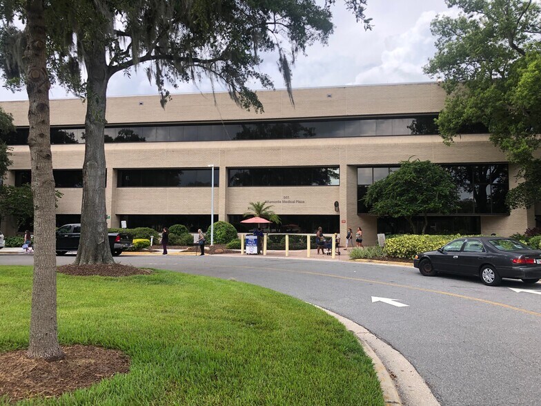 661 E Altamonte Dr, Altamonte Springs, FL à vendre - Photo de l’immeuble – Image 2 sur 16