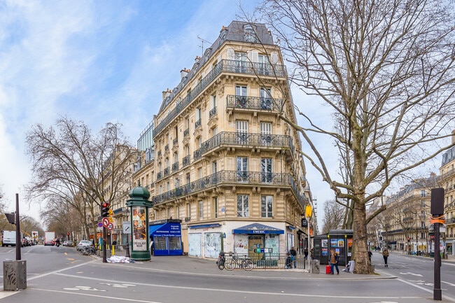 Plus de détails pour Local commercial à louer