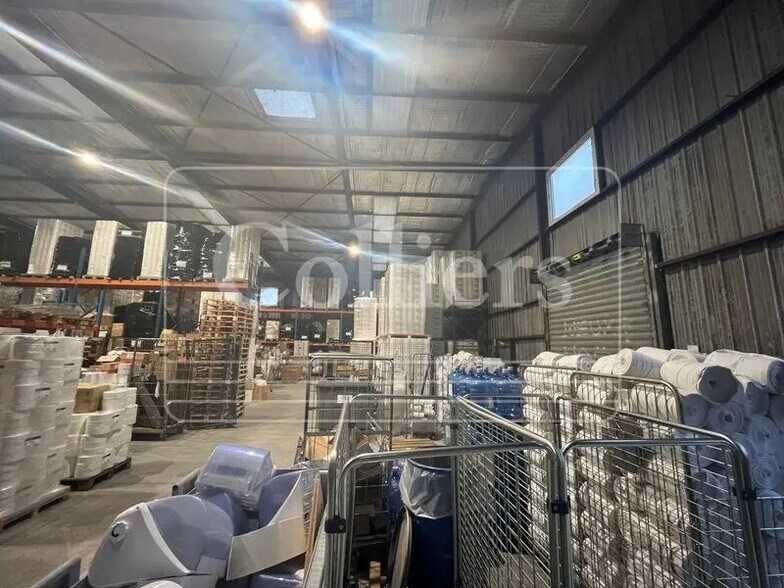 Bureau dans Velaux à louer - Photo intérieure – Image 3 sur 9