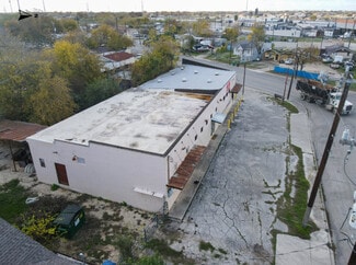 Plus de détails pour 202 Somerset Rd, San Antonio, TX - Industriel/Logistique à vendre