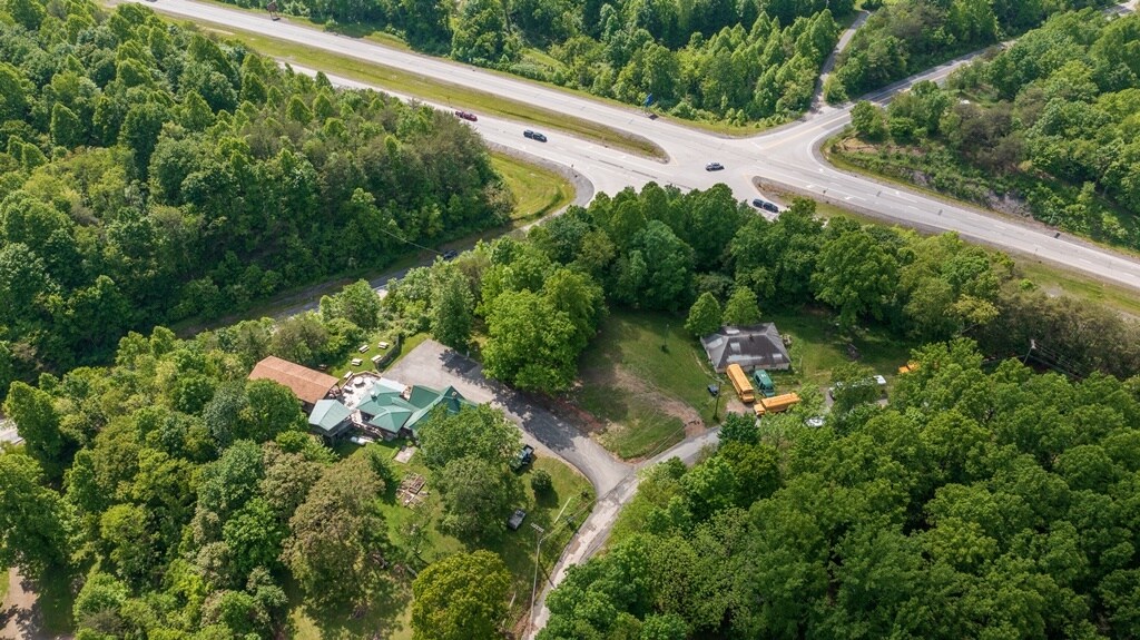 211 Oscar White rd, Lansing, WV à vendre Photo principale– Image 1 sur 98