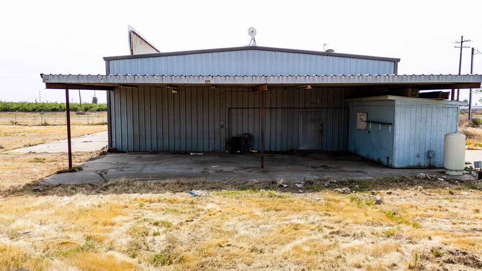 26715 Chowchilla Blvd, Chowchilla, CA à vendre - Photo de l’immeuble – Image 2 sur 10