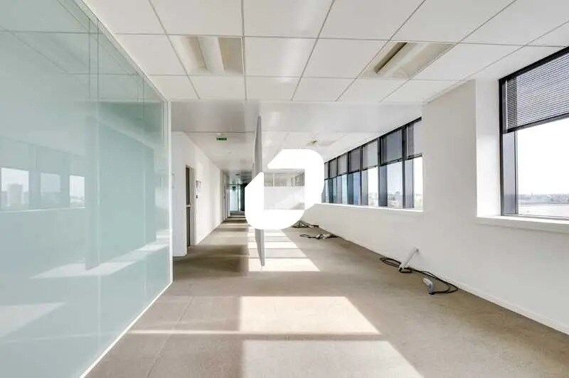 40 Quai Jean Compagnon, Ivry-sur-Seine à louer - Photo de l’immeuble – Image 3 sur 10