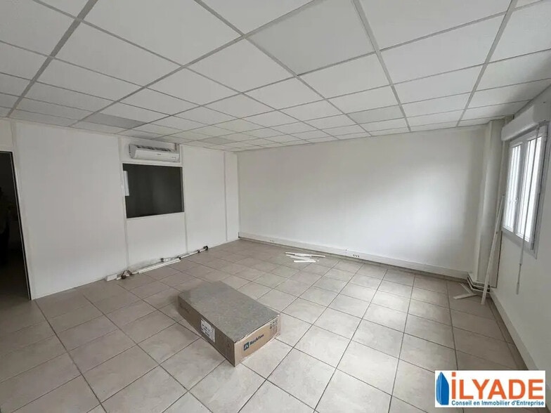 Bureau dans Meyreuil à louer - Photo intérieure – Image 2 sur 7