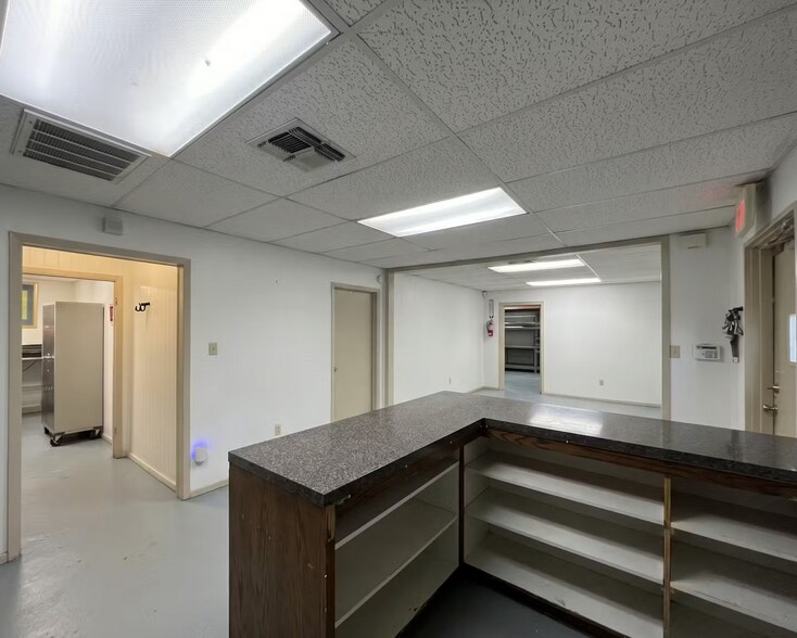 820 Shelby Ln, Austin, TX à louer - Photo de l’immeuble – Image 3 sur 14