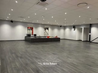 Plus de détails pour Local d'activités à louer