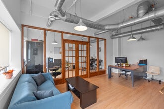 2700-2720 Rue Rachel E, Montréal, QC à louer Photo intérieure– Image 2 sur 9