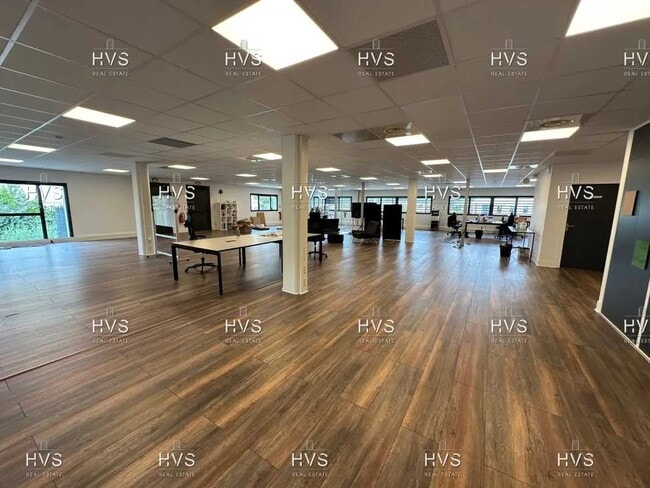 Plus de détails pour Bureau à louer