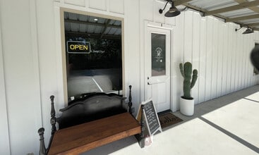 3535 Honea Egypt Rd, Montgomery, TX à louer Photo intérieure– Image 2 sur 10