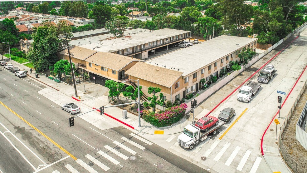 7505-7507 Woodman Ave, Van Nuys, CA à vendre - Photo de l’immeuble – Image 2 sur 15