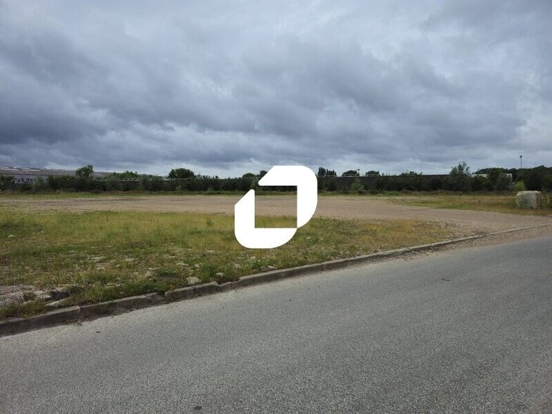 Terrain dans La Courneuve à louer - Plan de site – Image 1 sur 9