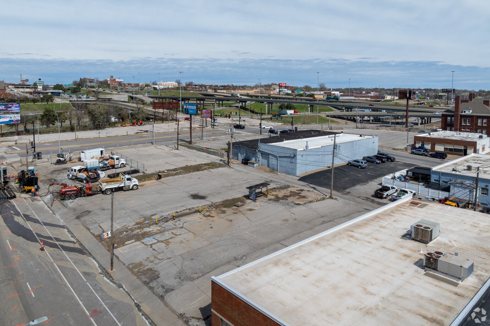 1525-1531 Holmes St, Kansas City, MO à louer Photo principale– Image 1 sur 3