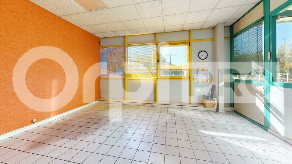 Bureau dans Vendin Le Veil à louer - Photo intérieure – Image 1 sur 12