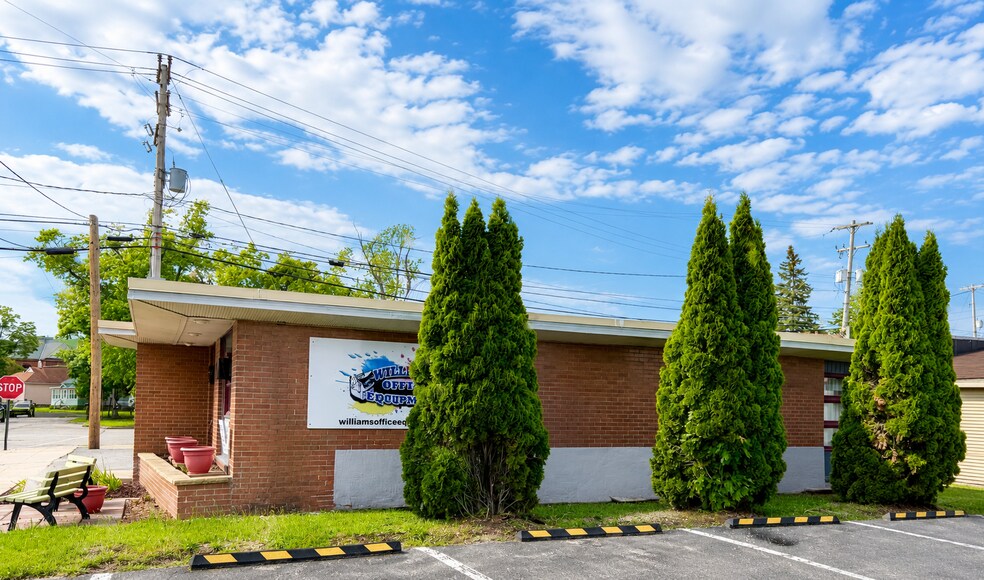 312 W Elm St, Cheboygan, MI à vendre - Photo de l’immeuble – Image 2 sur 15