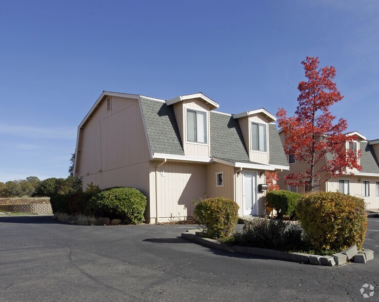 3430 Robin Ln, Cameron Park, CA à vendre - Photo principale – Image 1 sur 1