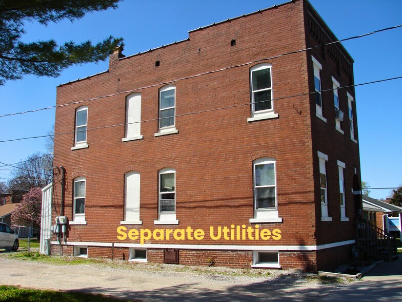 111 N Poplar St, Mount Olive, IL à vendre - Photo de l’immeuble – Image 2 sur 12