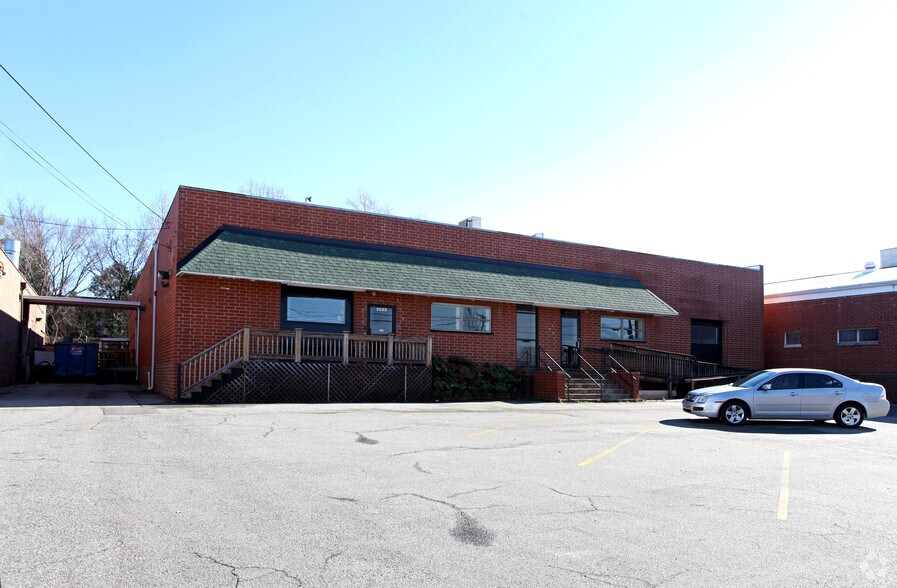 2525 Distribution St, Charlotte, NC à louer - Photo principale – Image 1 sur 2