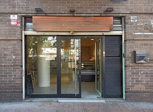 Local commercial dans Barcelone, Barcelona à louer Photo intérieure– Image 1 sur 12