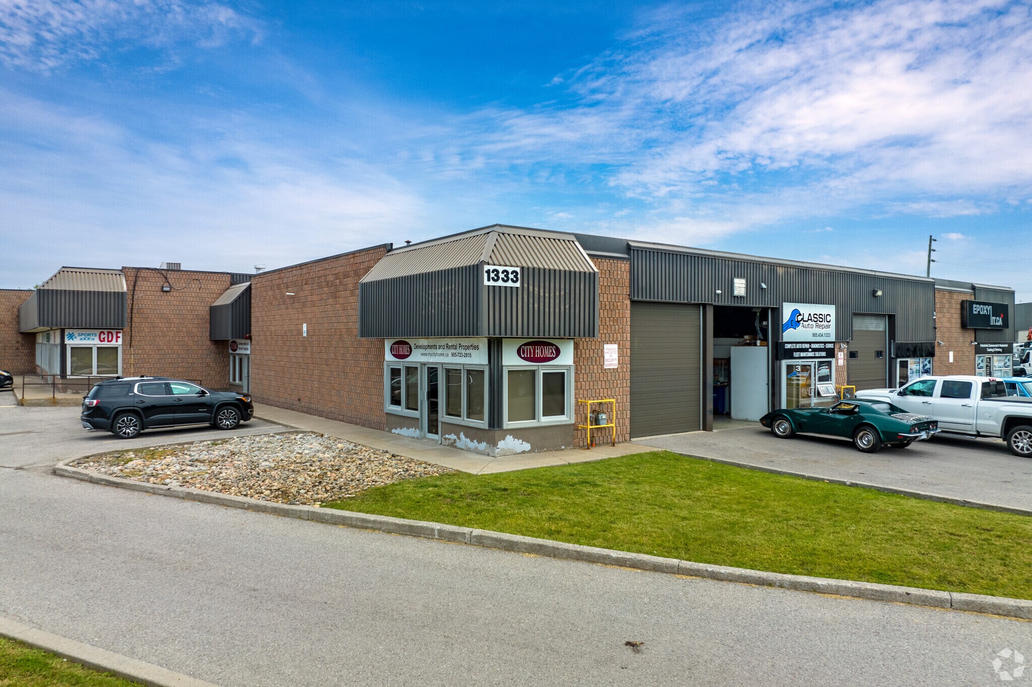 1333 Boundary Rd, Oshawa, ON à louer Photo principale– Image 1 sur 3