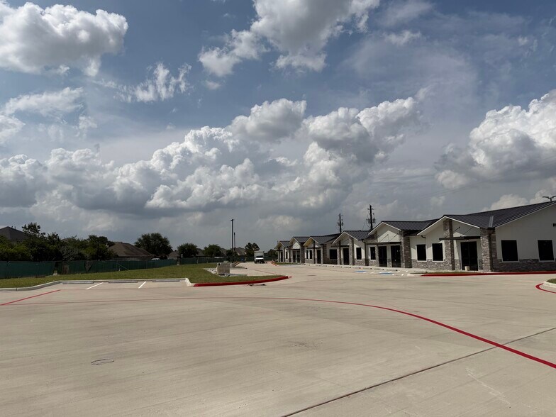 1849 Forest Park Ln, Pearland, TX à vendre - Photo de l’immeuble – Image 2 sur 18