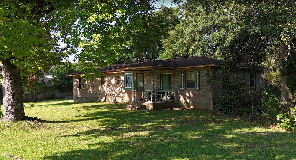 1602 Spring Dr, Opelika, AL à vendre - Photo de l’immeuble – Image 3 sur 3