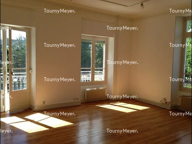 Plus de détails pour Bureau à vendre