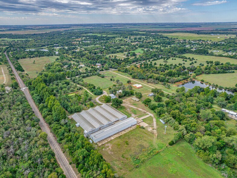 12647 SW 104th St, Mustang, OK à vendre - Photo de l’immeuble – Image 3 sur 9