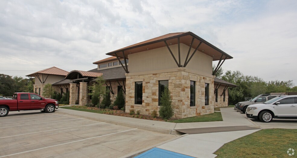 4931 Long Prairie Rd, Flower Mound, TX à vendre - Photo de l’immeuble – Image 2 sur 12