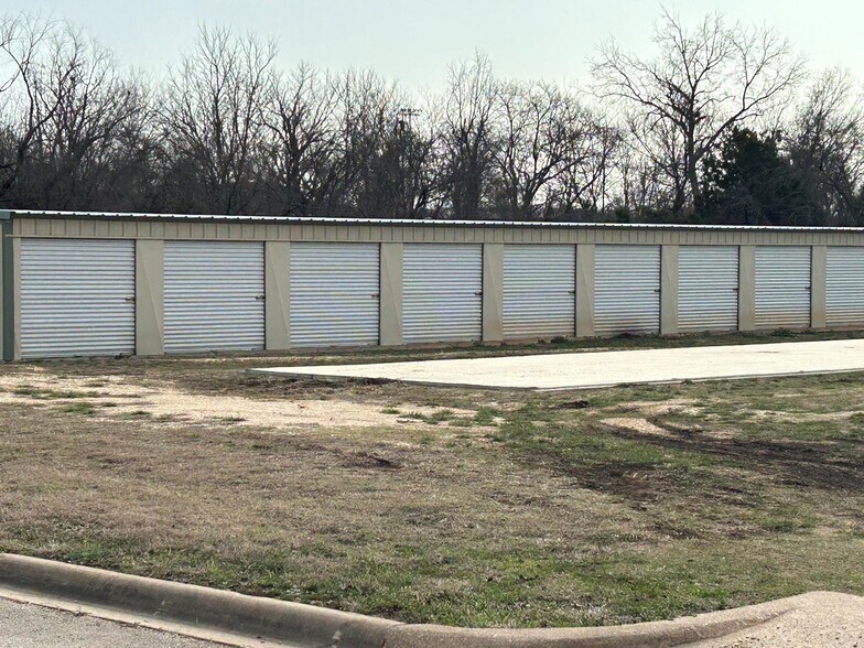313 G St, Meridian, TX à vendre - Photo de l’immeuble – Image 2 sur 4