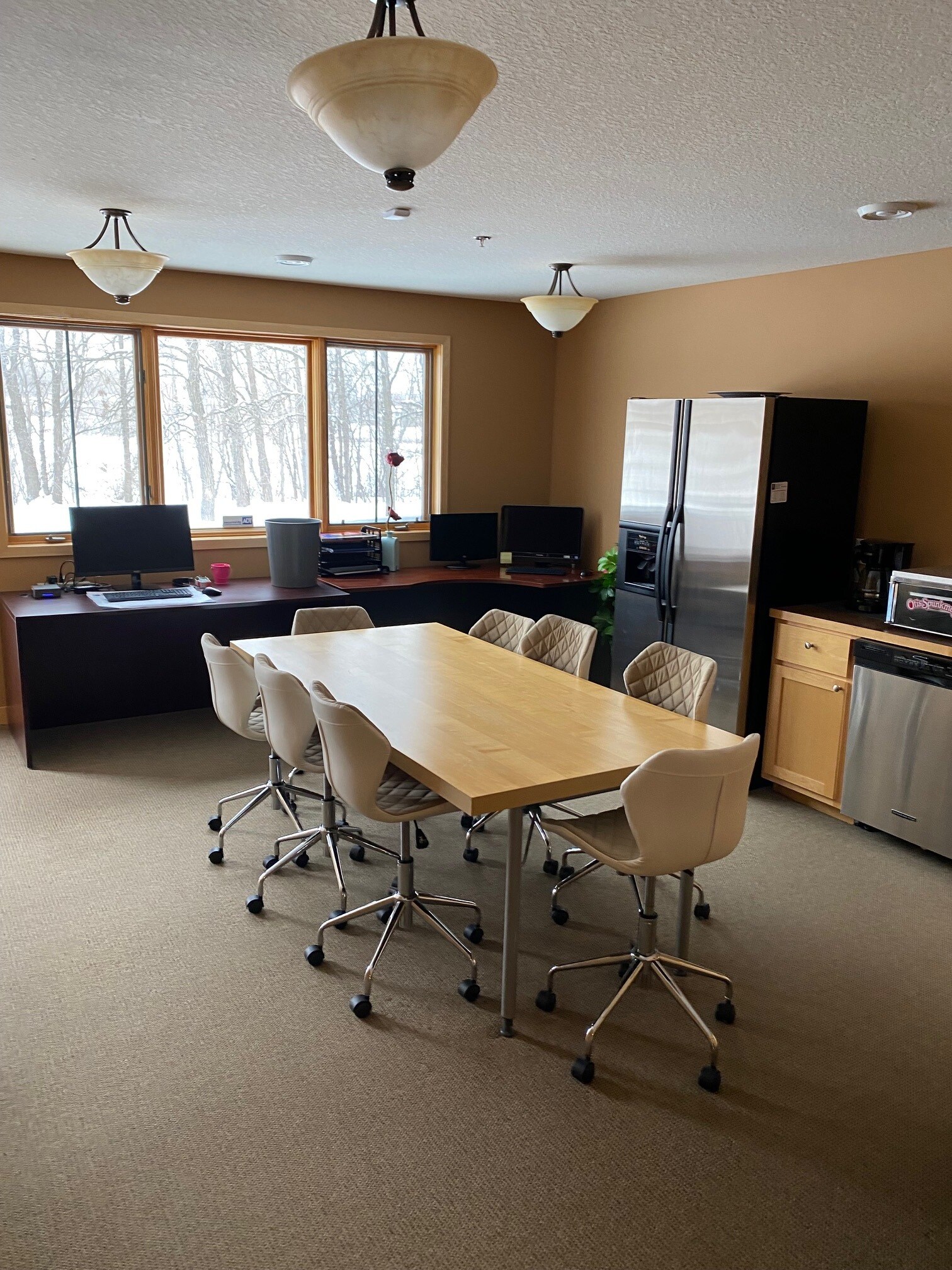 11140 Zealand Ave N, Champlin, MN à louer Photo de l’immeuble– Image 1 sur 15