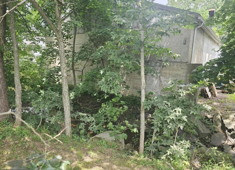 20 Main St, Schwenksville, PA à vendre - Photo de l’immeuble – Image 2 sur 4