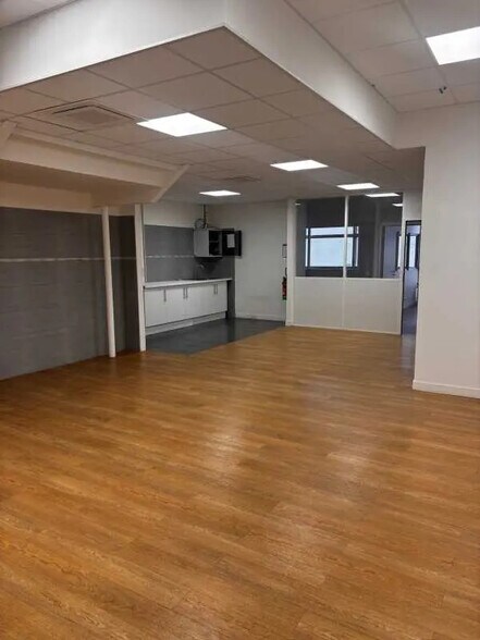 Bureau dans Champigny-sur-Marne à louer - Photo de l’immeuble – Image 3 sur 10