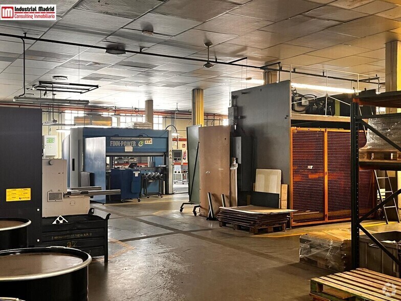 Industriel/Logistique dans Arganda del Rey, Madrid à vendre - Photo de l’immeuble – Image 2 sur 22