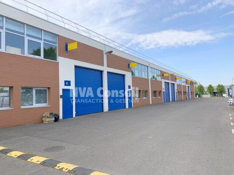 Industriel/Logistique dans SAINT-OUEN-L'AUMONE à louer - Photo de l’immeuble – Image 3 sur 11