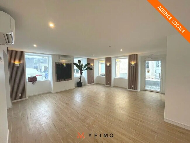 Plus de détails pour Local d'activités à louer