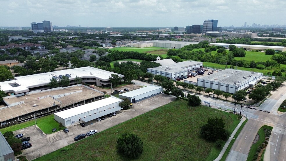 3664 Walnut Bend Ln, Houston, TX à vendre - Aérien – Image 3 sur 7