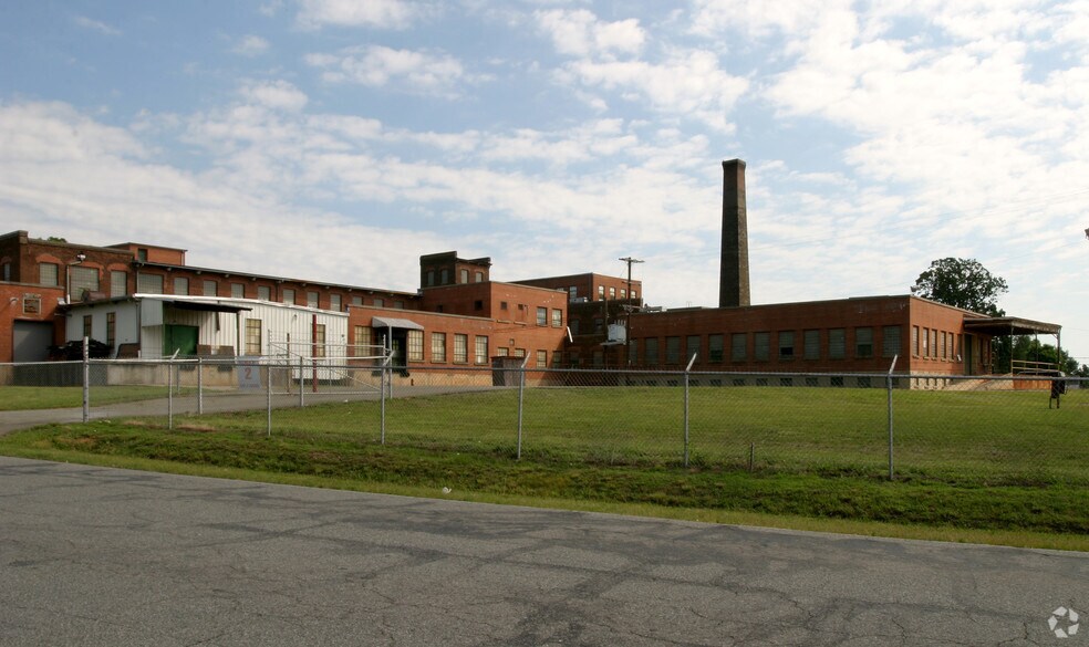 624-664 Gilmer St, Burlington, NC à louer - Photo de l’immeuble – Image 3 sur 6