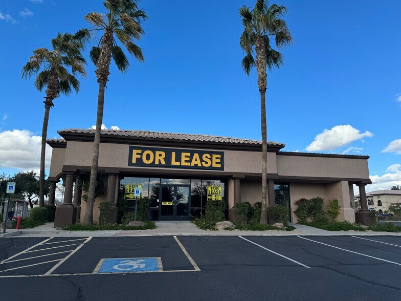 3029 N Alma School Rd, Chandler, AZ à louer - Photo de l’immeuble – Image 2 sur 9