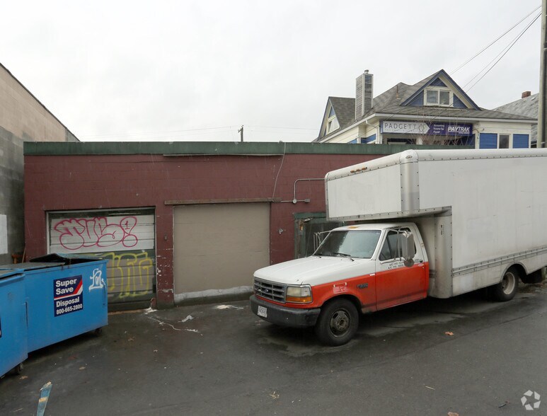 2523 Government St, Victoria, BC à louer - Photo de l’immeuble – Image 3 sur 3