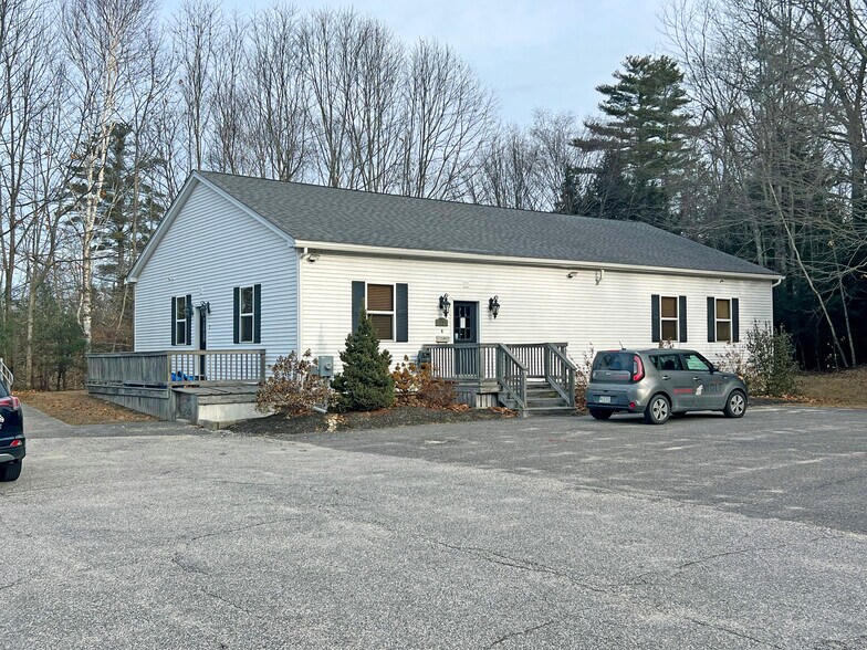 1389 Bridgton Rd, Westbrook, ME à louer - Photo principale – Image 1 sur 12